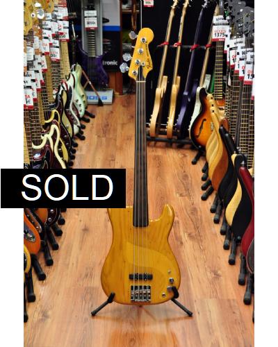 Fender 1977 Precision Fretless